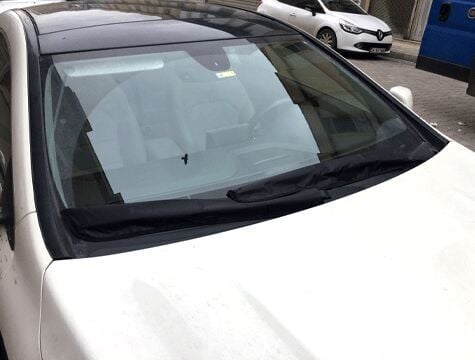 Araba Silecek Koruma Kılıfı – Karlı ve Buzlu Havaya Dayanıklı, Pratik Tak-Çıkar Kullanım