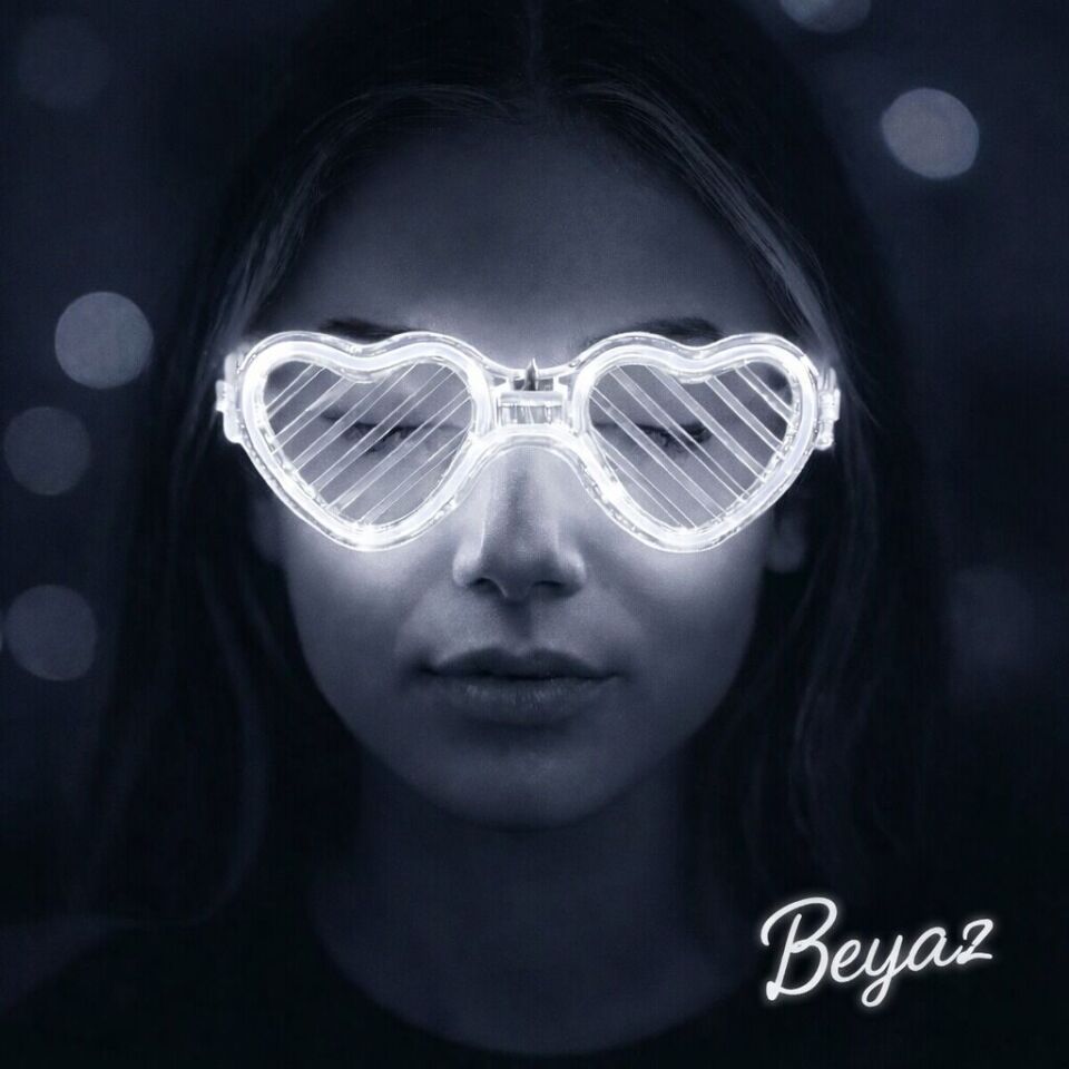 Beyaz LED Işıklı Kalp Gözlük – 3 Modlu Parti & Glow Gözlüğü